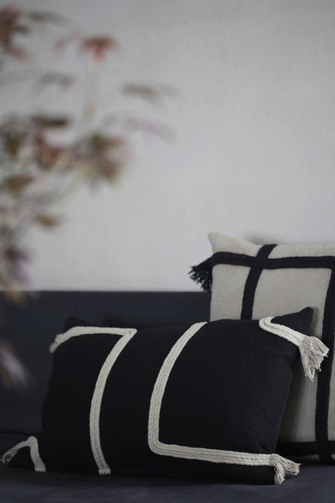 Viale, Cushion Cover, H40xW60cm, Black/Beige, Thassels